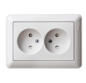 CHAMPION Бензопила 254-18 { 2, 5кВт 54см? легкий старт карбюратор Walbro 5, 1кг }