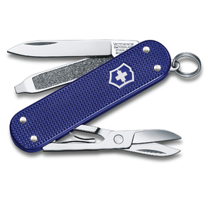 Нож перочинный Victorinox Classic Night Dive  (0.6221.222G) 58мм 7функц. карт.коробка
